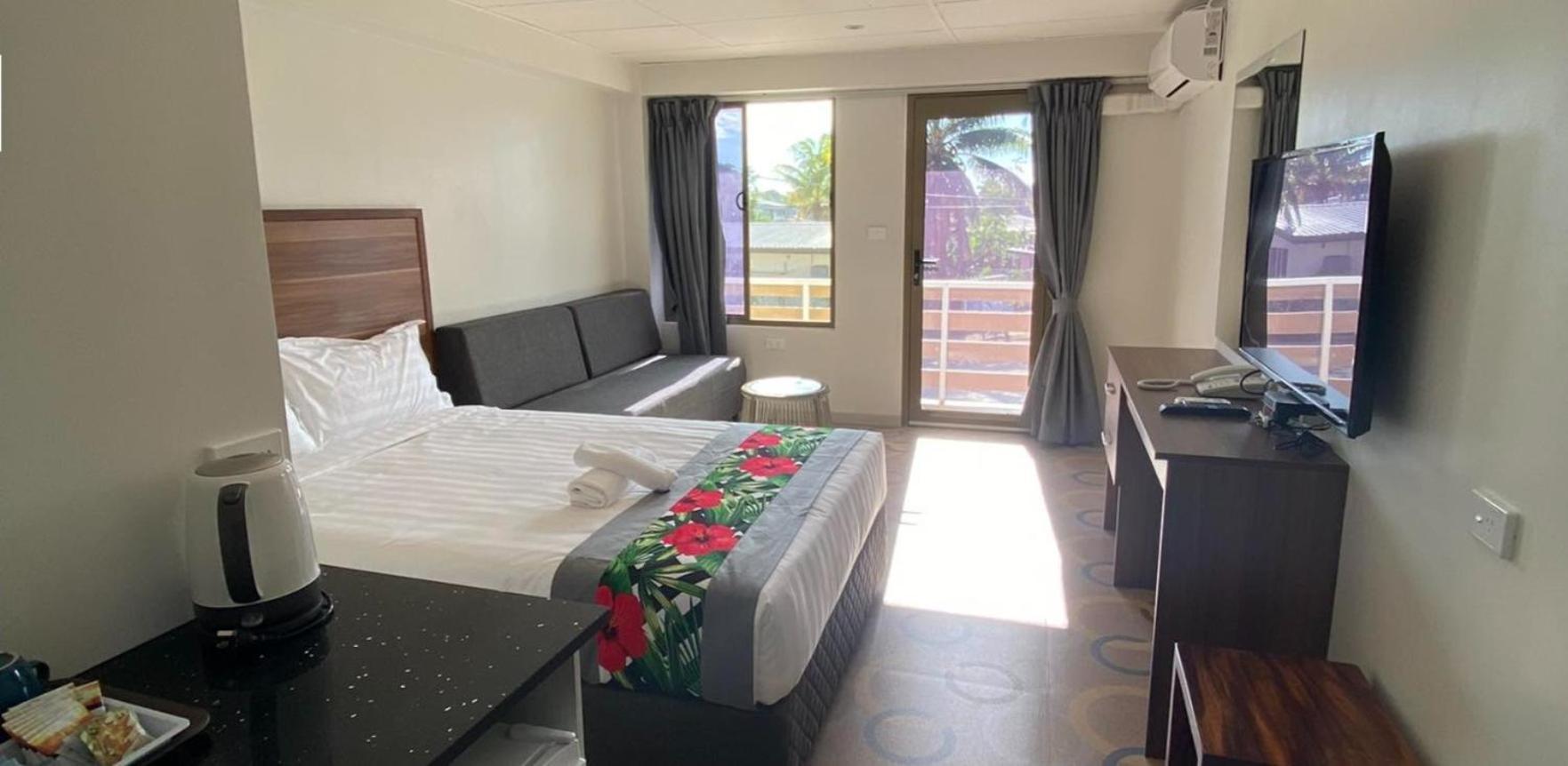 Vualiku Hotel & Apartments Nadi Extérieur photo